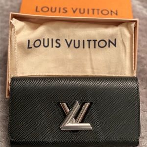 Louis Vuitton Twist Wallet